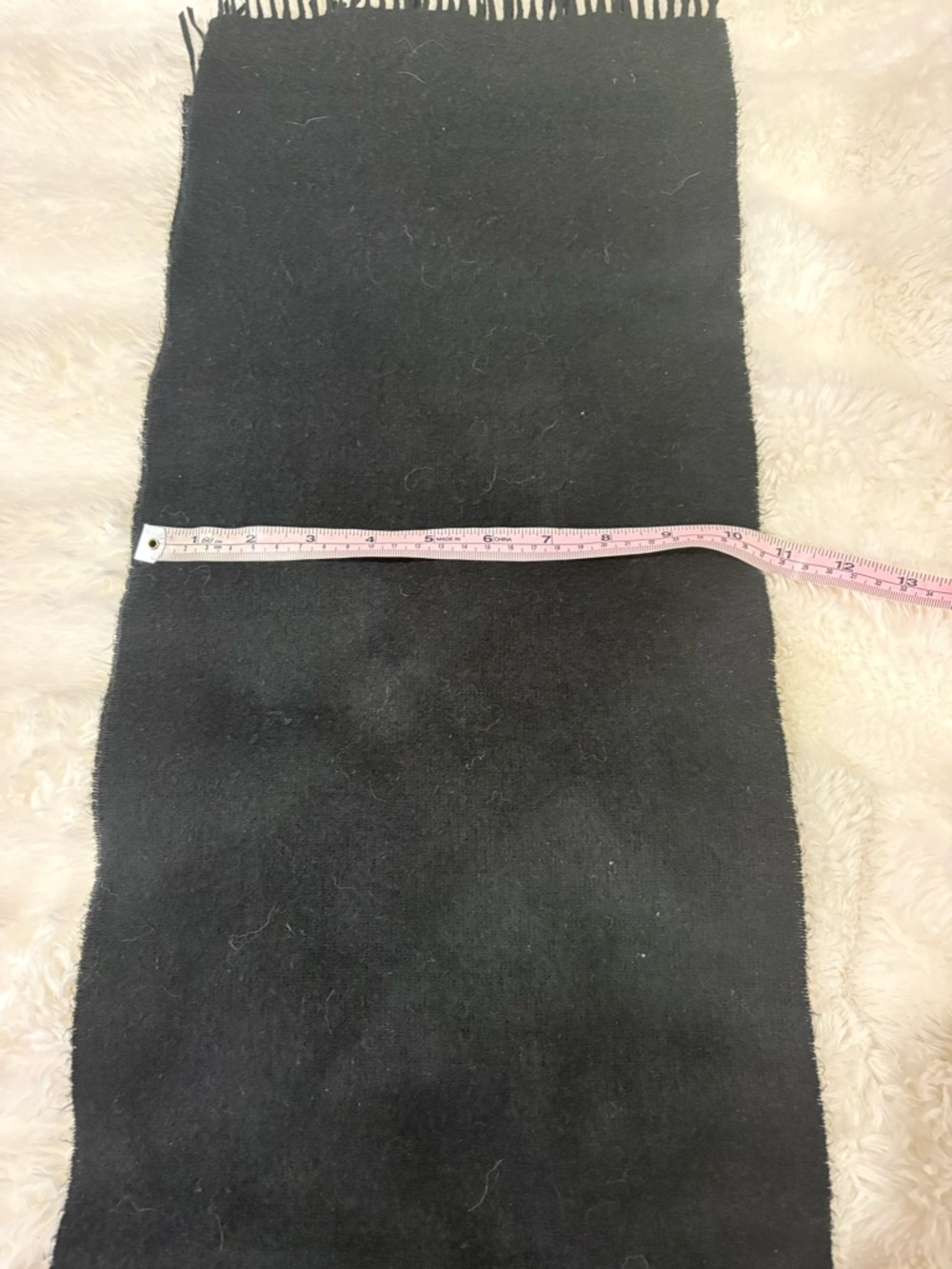 V. FRAAS Black Acrylic Fringe Scarf - Picture 3 of 4